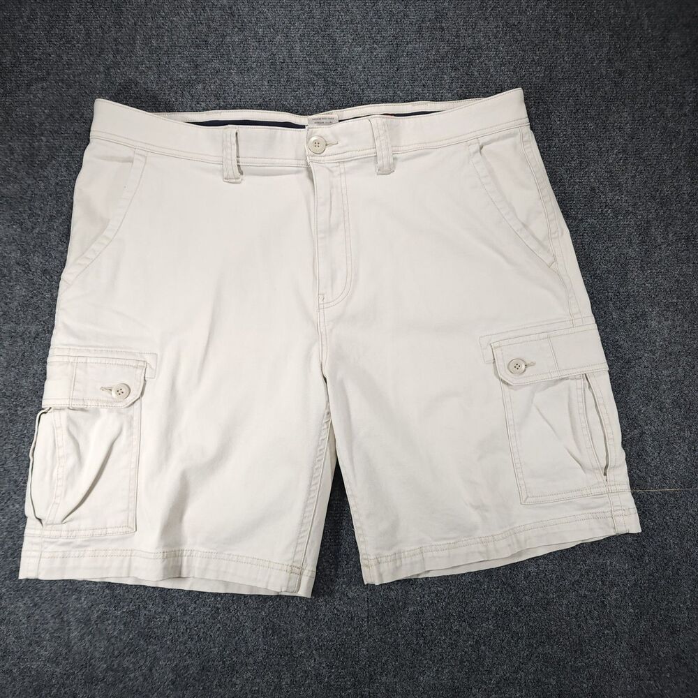 St.John's Bay, cargo shorts, khaki, 40, NEW, 98% Cotton, comfort stretch